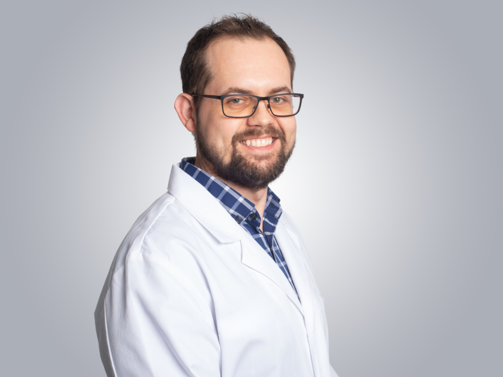 Kristof Michaels - MaxHealth